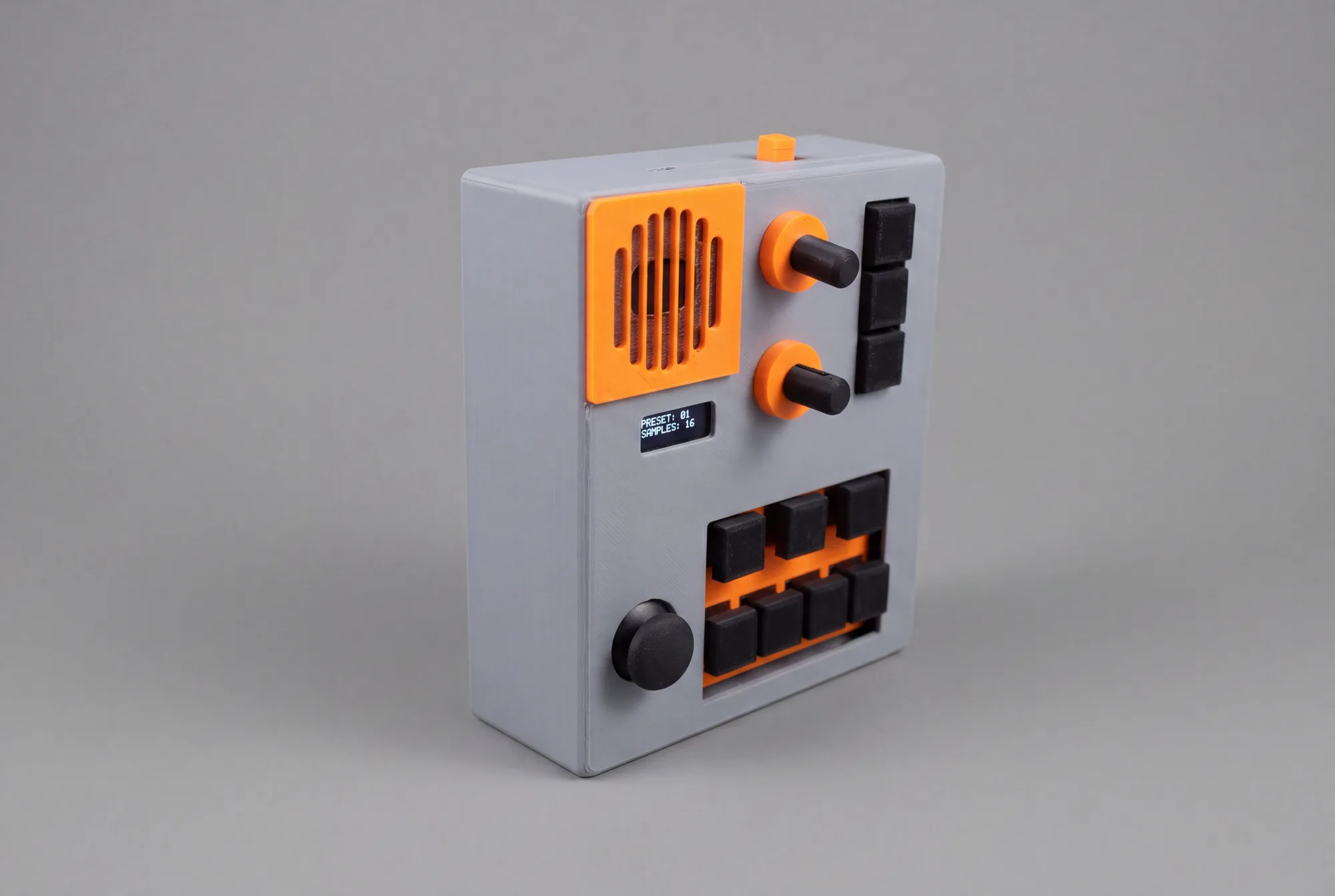 Audio Dingo Synth finished device